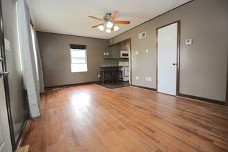 5925 Logan Ave in Lincoln, NE - Building Photo - Building Photo