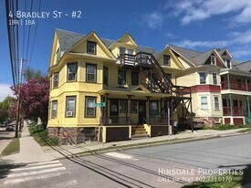 4 Bradley St in Burlington, VT - Building Photo