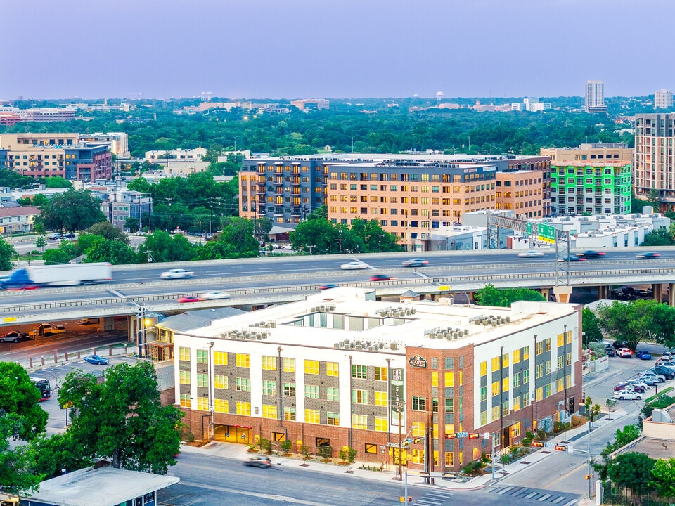 St Mary's & Elmira Flats in San Antonio, TX - Foto de edificio