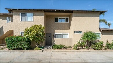 4101 Hilaria Way in Newport Beach, CA - Foto de edificio - Building Photo