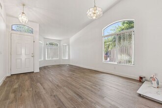 106 W Holstein Trail in San Tan Valley, AZ - Building Photo - Building Photo