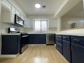 16126 S Ainsworth St in Gardena, CA - Building Photo