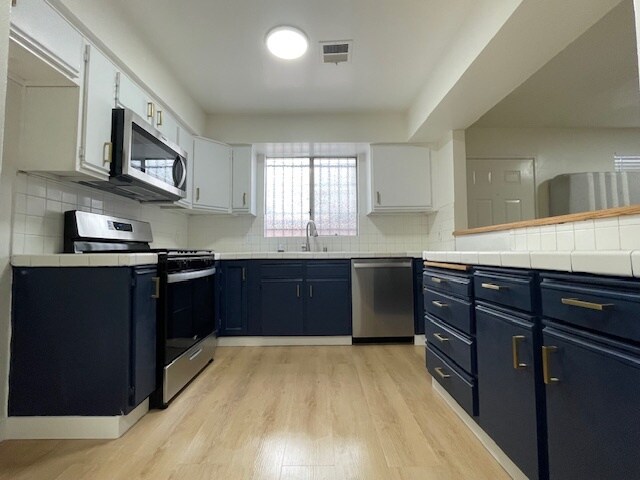 16126 S Ainsworth St in Gardena, CA - Building Photo