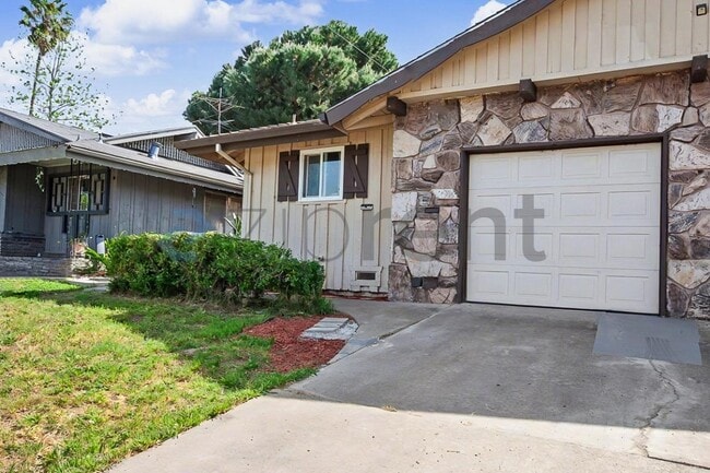 2306 Ramon Dr in Sacramento, CA - Building Photo - Building Photo
