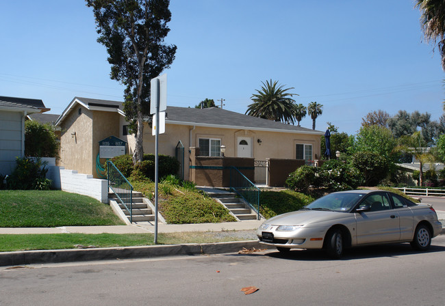 805-807 Opal St in San Diego, CA - Foto de edificio - Building Photo