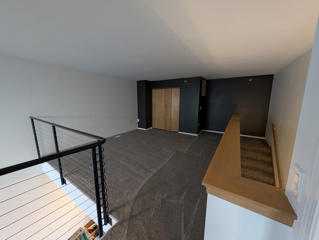 2121 S Kinnickinnic Ave, Unit 111 in Milwaukee, WI - Building Photo - Building Photo