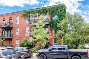 950 Agnès Rue in Montréal, QC - Building Photo