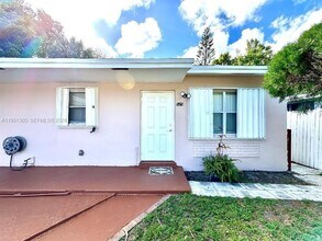 525 NW 15th Terrace in Fort Lauderdale, FL - Building Photo - Building Photo