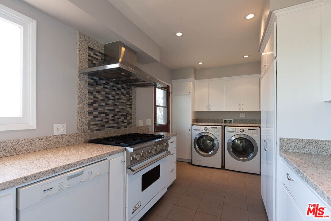 1430 Rockhaven St in Monterey Park, CA - Building Photo