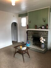 141 E 20th Ave in Munhall, PA - Foto de edificio - Building Photo