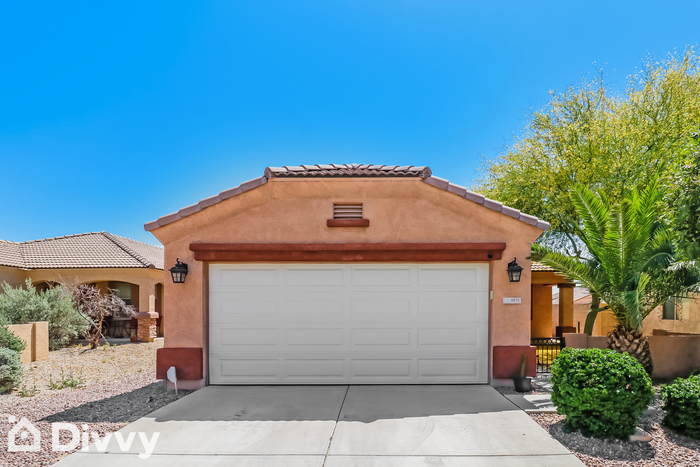 1571 S 220th Ln in Buckeye, AZ - Building Photo