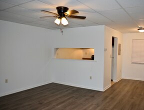 38365 North Ln in Willoughby, OH - Foto de edificio - Building Photo