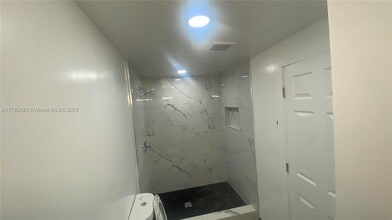 1947 Garfield St in Hollywood, FL - Building Photo - Building Photo