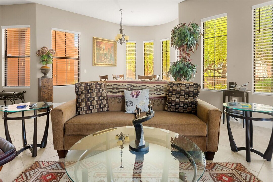 15550 S 5th Ave in Phoenix, AZ - Building Photo