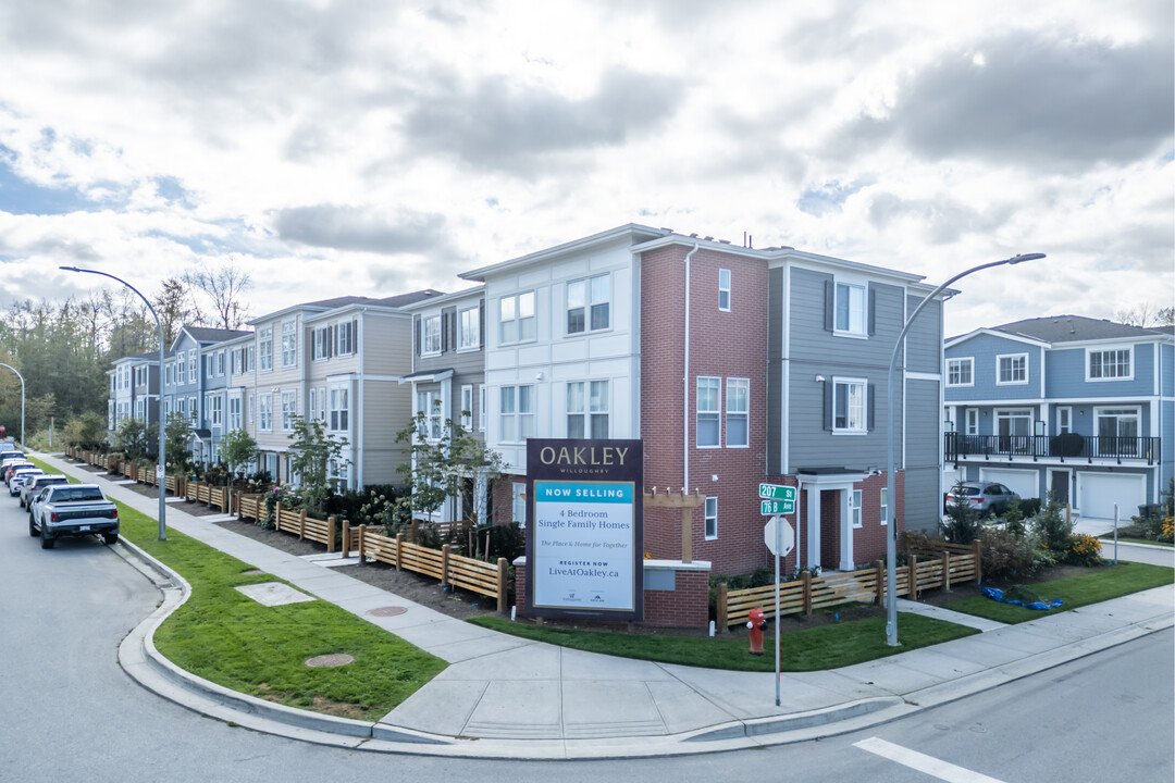 Oakley in Langley, BC - Building Photo