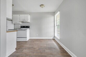 Great apartment near West Tennessee in Tallahassee, FL - Foto de edificio - Floor Plan