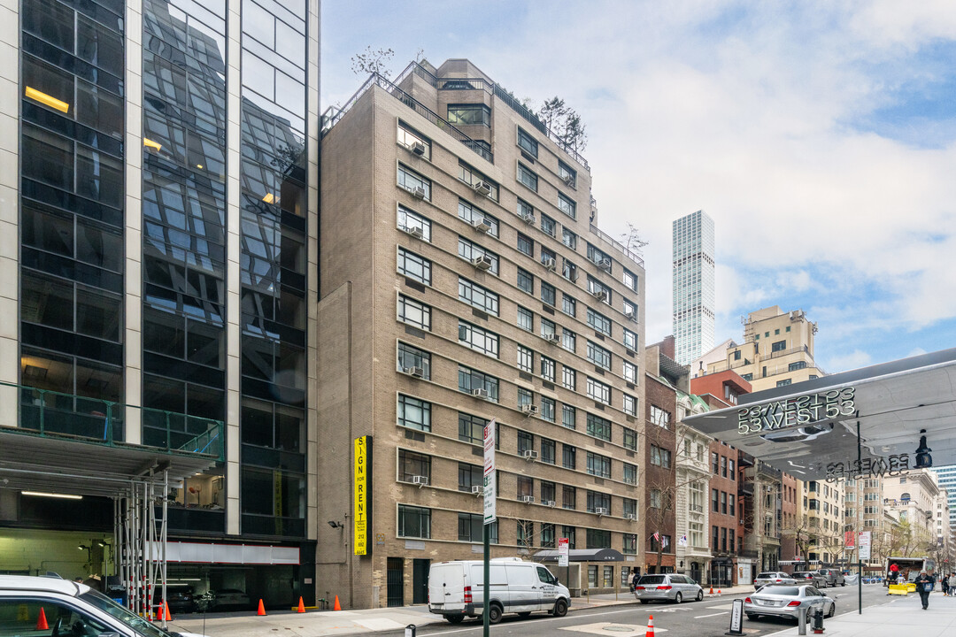 The Aristocrat in New York, NY - Building Photo
