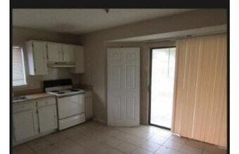 8635 Ridge Flower Dr in San Antonio, TX - Building Photo - Building Photo