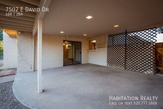 7502 E David Dr in Tucson, AZ - Foto de edificio - Building Photo