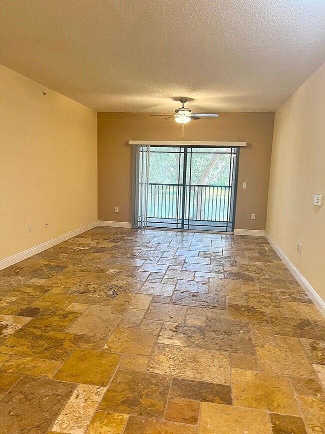 3021 Alcazar Pl in Palm Beach Gardens, FL - Building Photo - Building Photo