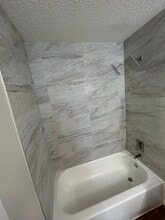 1600 Big Tree Rd, Unit J2 in Daytona Beach, FL - Building Photo - Building Photo