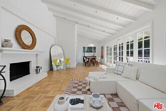 864 Bienveneda Ave in Los Angeles, CA - Building Photo - Building Photo