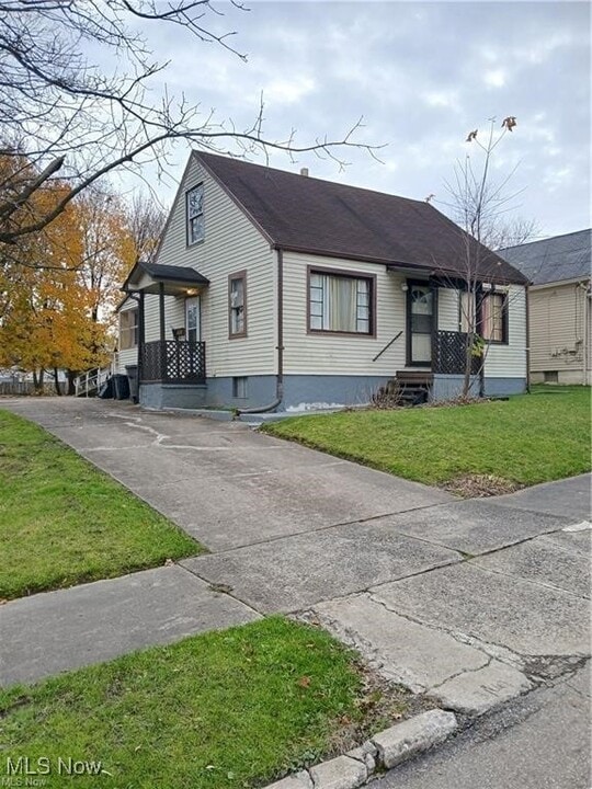2023 Elberen St in Youngstown, OH - Building Photo
