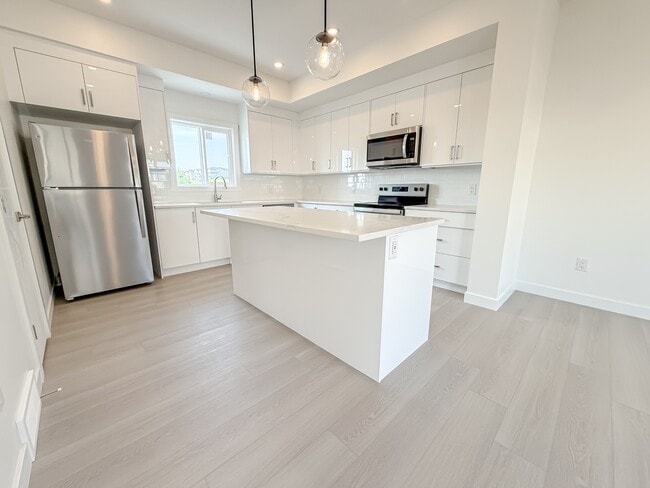 property at 277 Sage Hill Cir NW