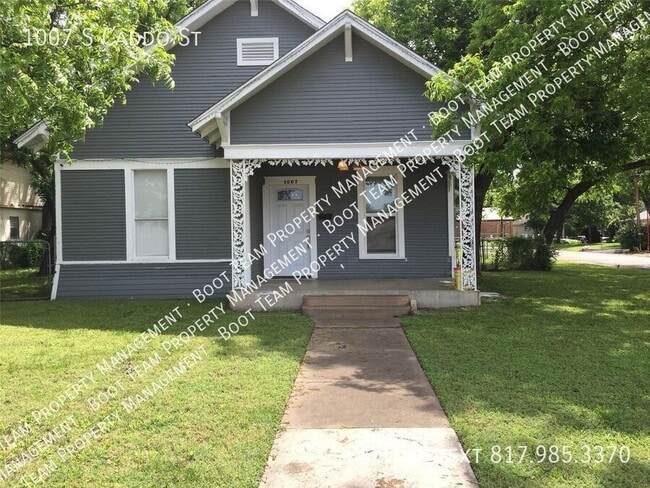 property at 1007 S Caddo St