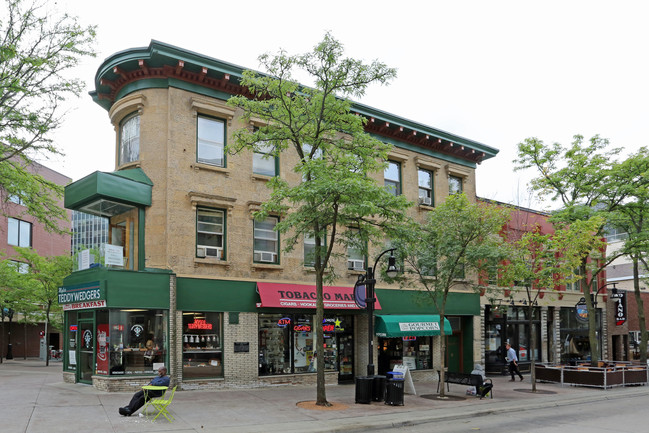 105 1/2 State Street in Madison, WI - Building Photo - Building Photo