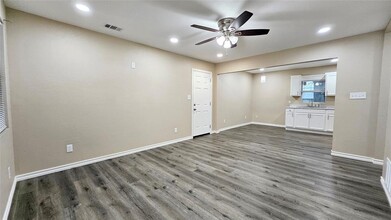 4741 Pam Pl in Del City, OK - Foto de edificio - Building Photo
