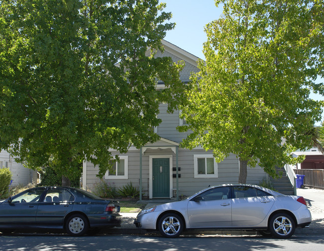 936 Tennent Ave in Pinole, CA - Building Photo - Building Photo