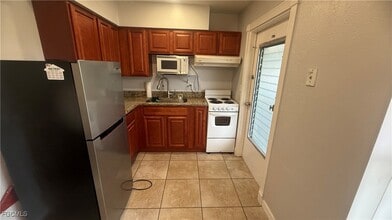 1103 Wesley St in Lehigh Acres, FL - Building Photo - Building Photo