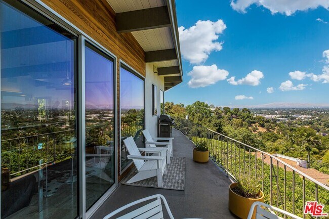 3601 Berry Dr in Los Angeles, CA - Building Photo - Building Photo