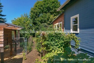 6429 N Delaware Ave in Portland, OR - Building Photo - Building Photo