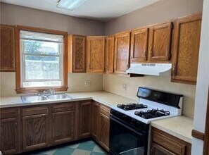 95 Oakland Ave, Unit Apt. 1 in Pawtucket, RI - Building Photo - Building Photo