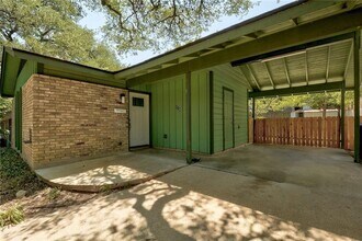 119 El Paso St in Austin, TX - Building Photo - Building Photo