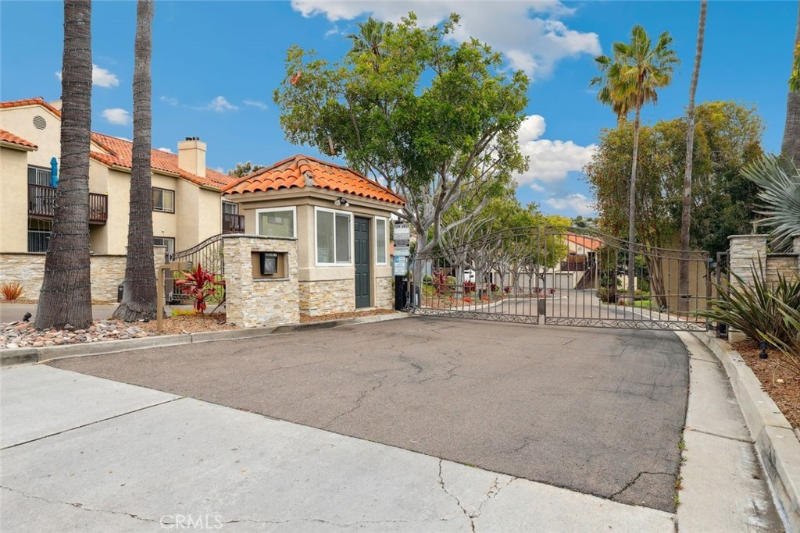 3455 Caminito Sierra in Carlsbad, CA - Building Photo