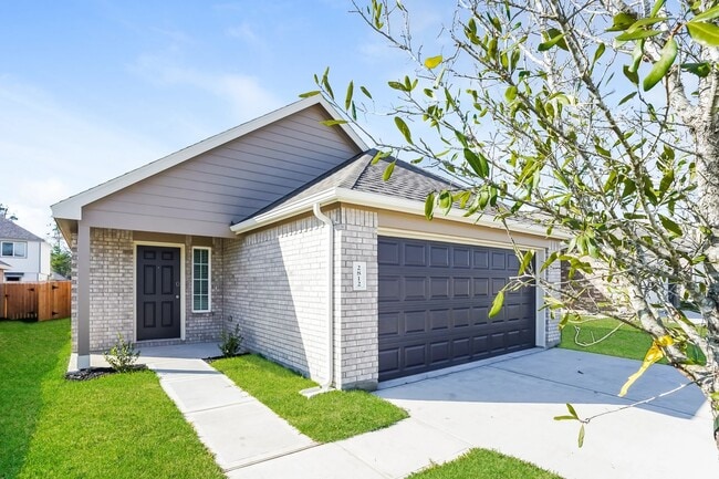 2812 Briggs Dr in Conroe, TX - Building Photo - Building Photo