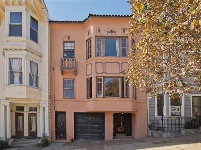 832 Dolores St, Unit 3
