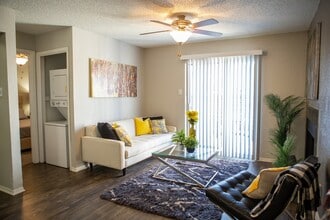 Azur in Waco, TX - Building Photo - Building Photo