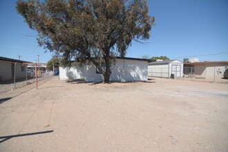4515 S 15th Ave in Tucson, AZ - Foto de edificio - Building Photo