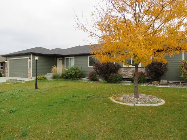 property at 1410 Chesapeake Ln