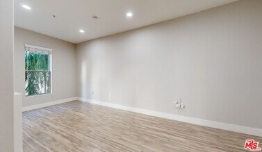 6260 W 3rd St in Los Angeles, CA - Building Photo - Building Photo