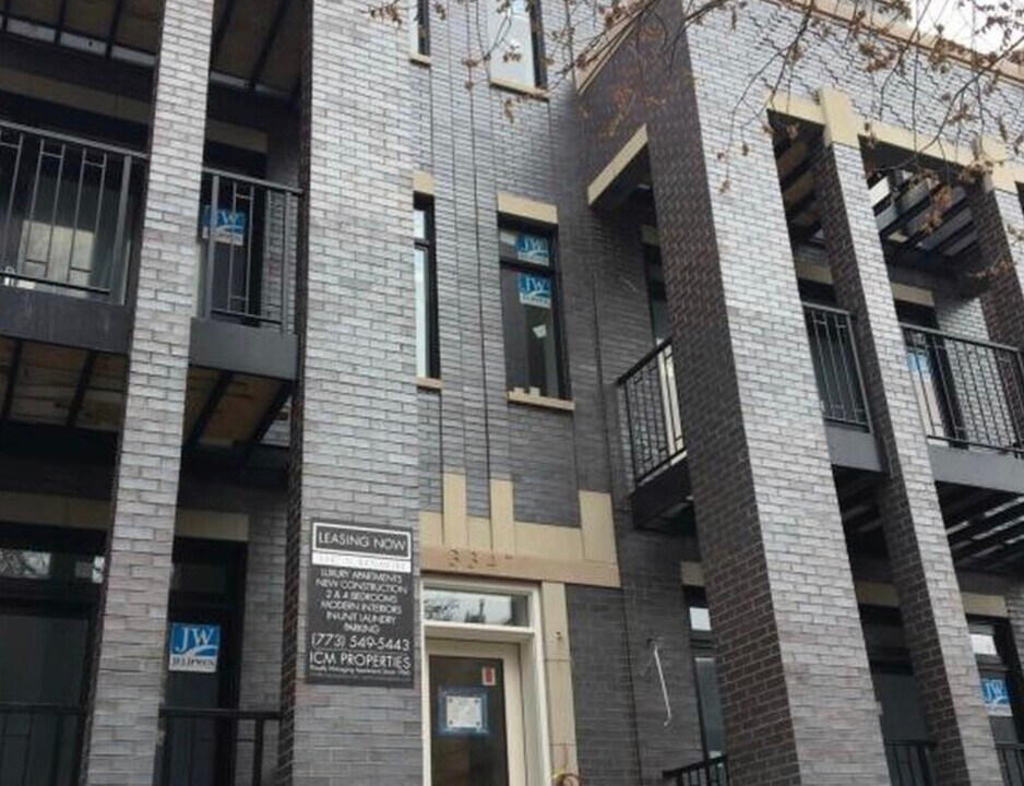 3347 N Kenmore Ave, Unit 1S in Chicago, IL - Foto de edificio