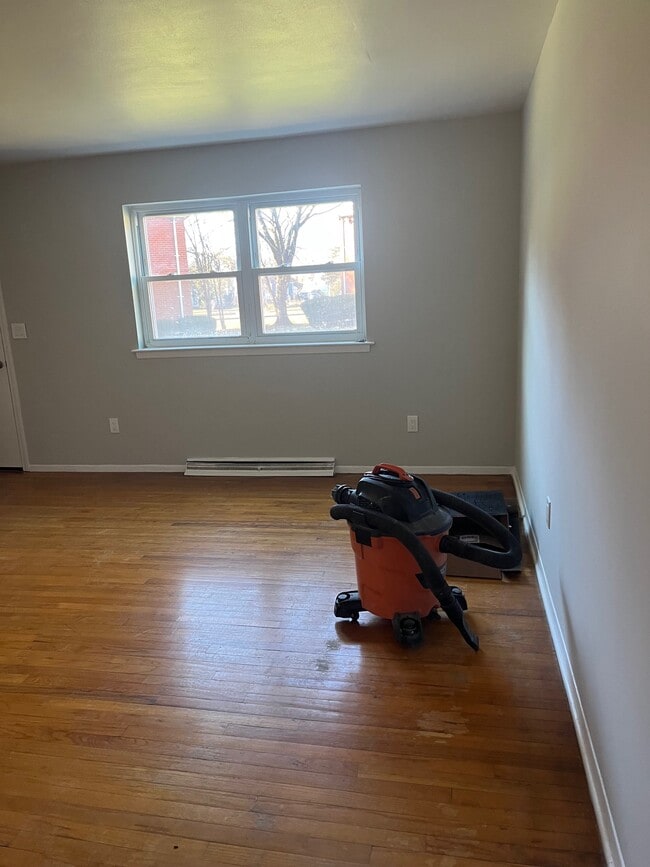 78 Saltonstall Pky, Unit 13B in East Haven, CT - Building Photo - Building Photo