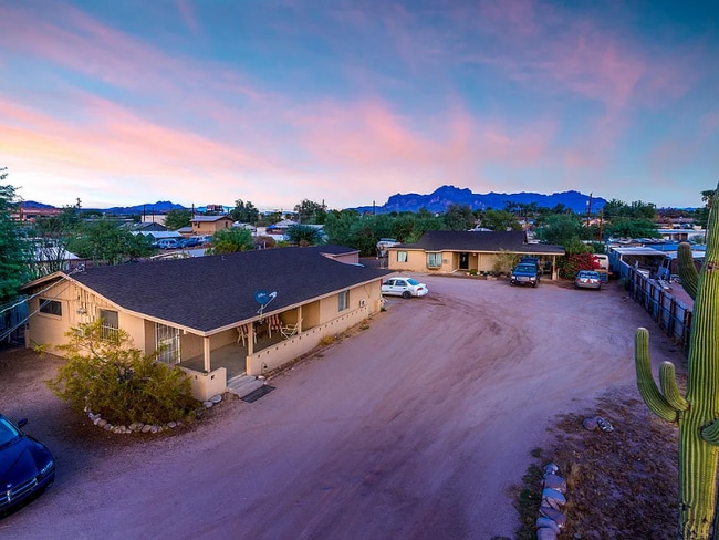 225 S Grand Dr
