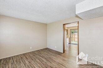 1119 S Fern St in Wichita, KS - Building Photo - Building Photo