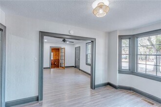 561 Tuttle Ave in Mobile, AL - Building Photo - Building Photo