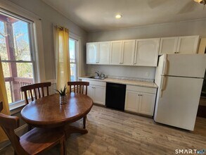 458 Hillside Ave in Hartford, CT - Foto de edificio - Building Photo